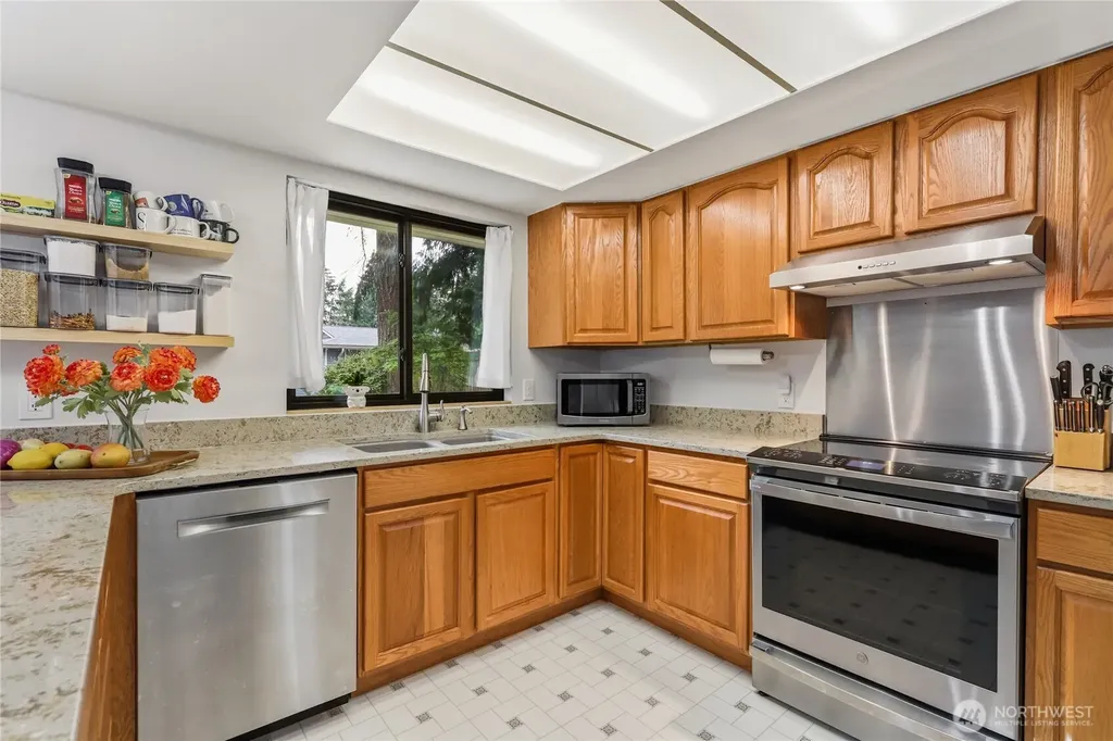 4060 Chinook Place NW Bremerton WA 98312