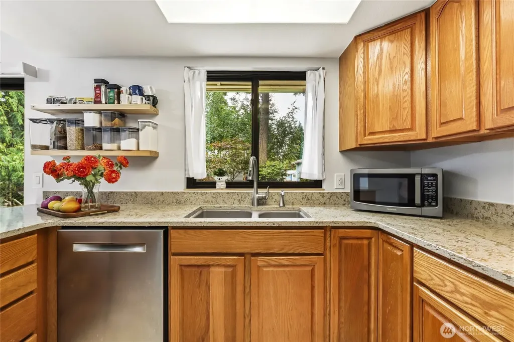 4060 Chinook Place NW Bremerton WA 98312