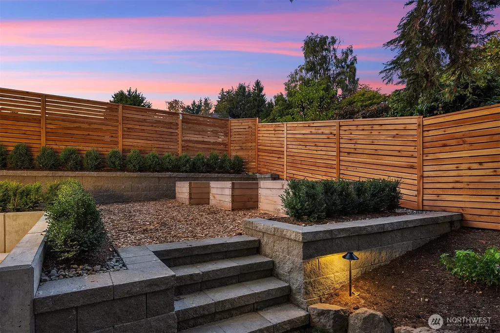 1028 89th Ave NE Bellevue WA 98004