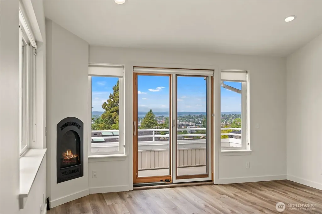 323 N 48th Street Seattle WA 98103