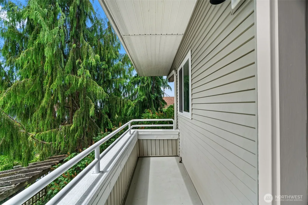 323 N 48th Street Seattle WA 98103