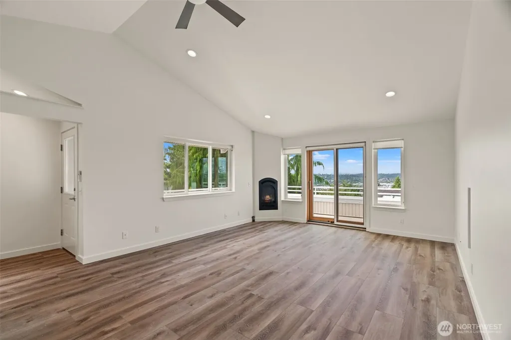 323 N 48th Street Seattle WA 98103