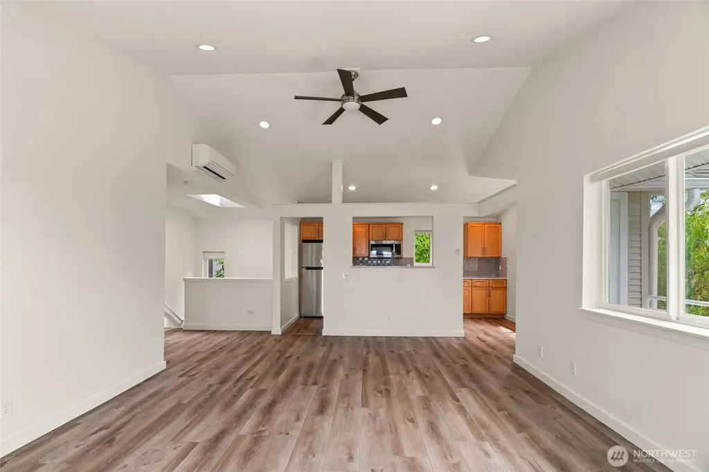 323 N 48th Street Seattle WA 98103