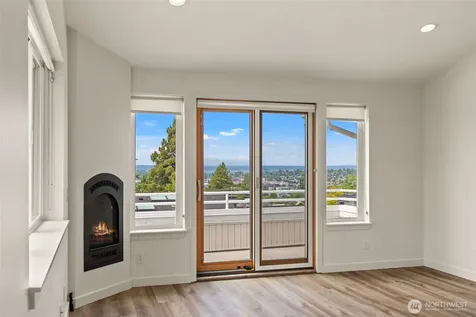 323 N 48th Street Seattle WA 98103