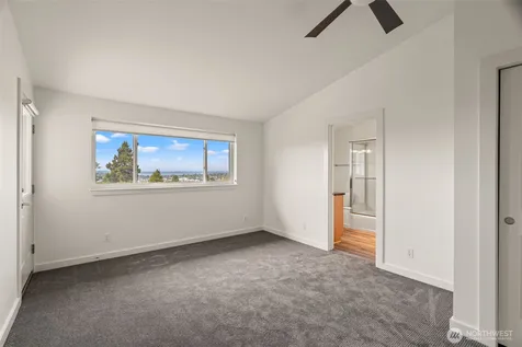 323 N 48th Street Seattle WA 98103