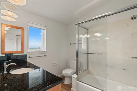 323 N 48th Street Seattle WA 98103