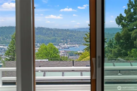 323 N 48th Street Seattle WA 98103
