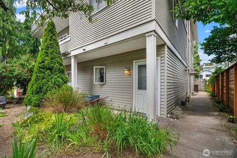 323 N 48th Street Seattle WA 98103