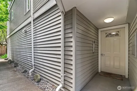 323 N 48th Street Seattle WA 98103