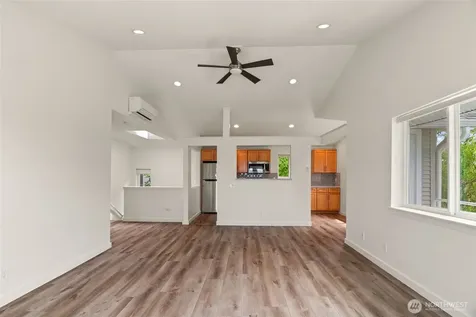323 N 48th Street Seattle WA 98103