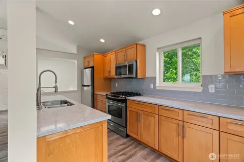 323 N 48th Street Seattle WA 98103