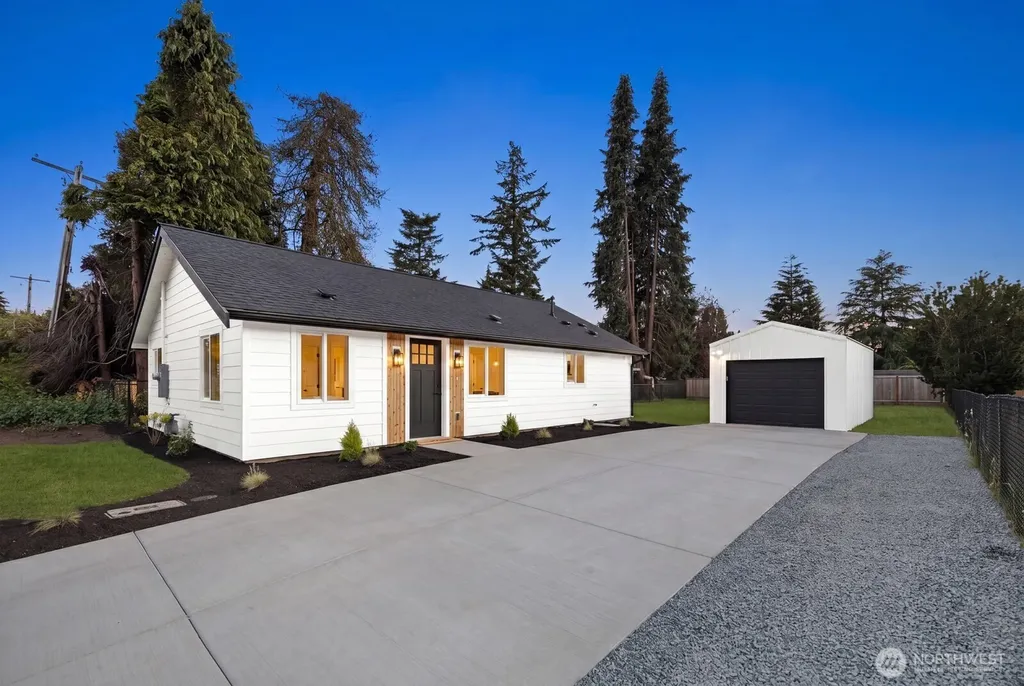 2105 D St SE Auburn WA 98002