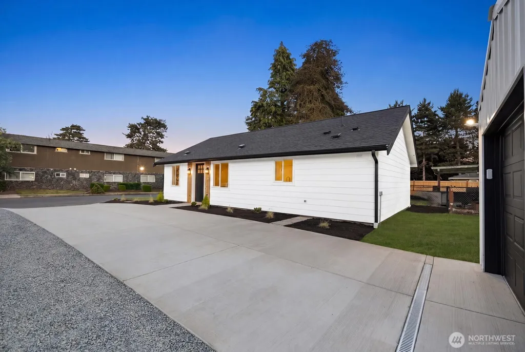 2105 D St SE Auburn WA 98002