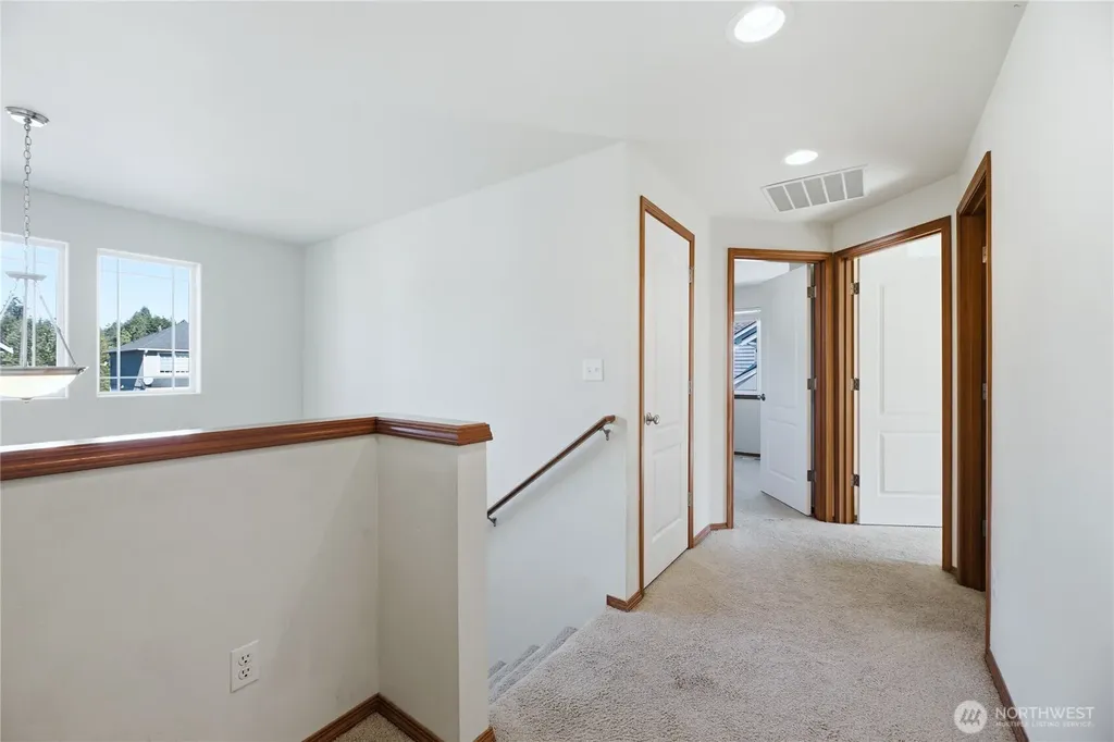 229 W Easton Avenue Eatonville WA 98328