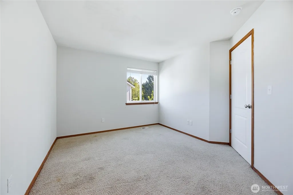 229 W Easton Avenue Eatonville WA 98328