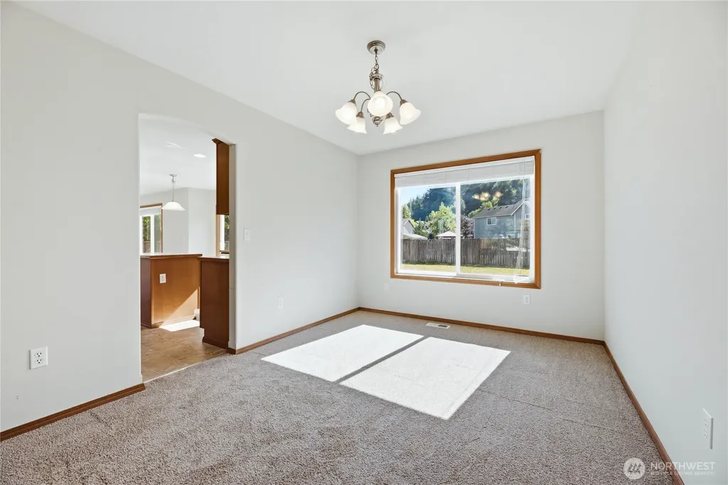 229 W Easton Avenue Eatonville WA 98328
