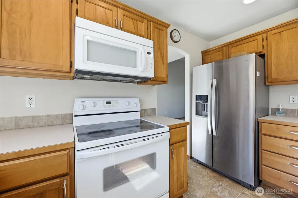 229 W Easton Avenue Eatonville WA 98328