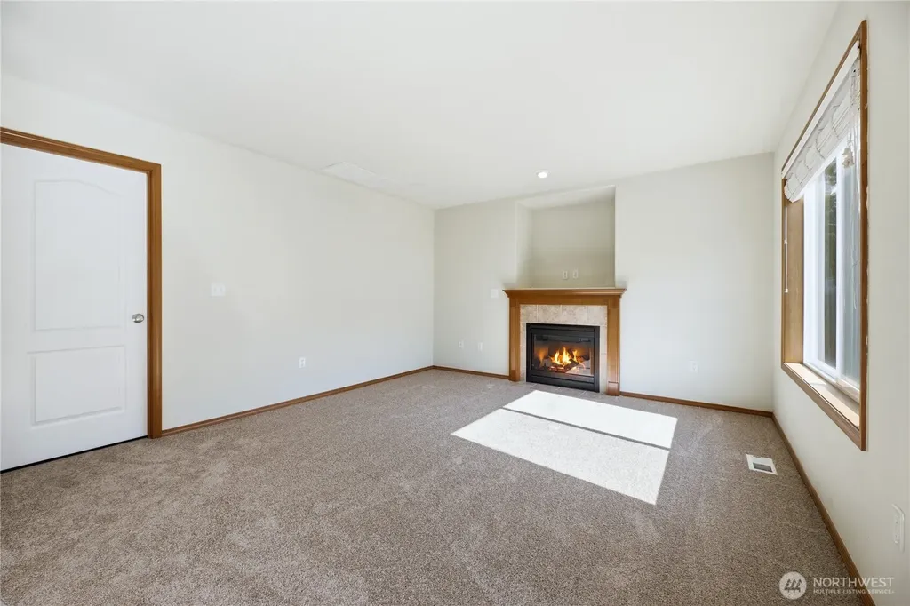 229 W Easton Avenue Eatonville WA 98328