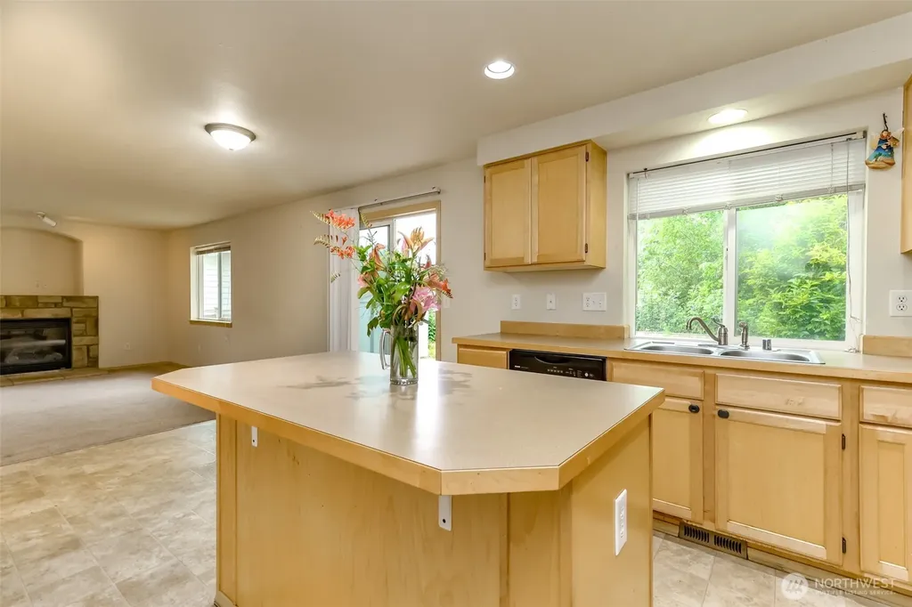 113 5th Avenue SW Pacific WA 98047
