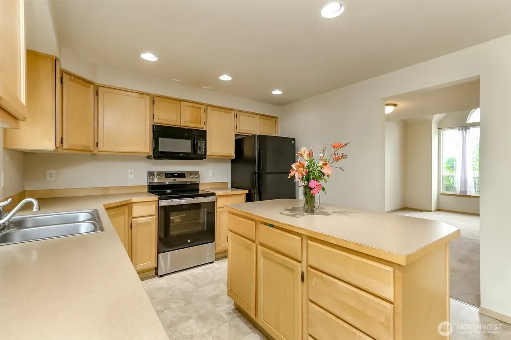 113 5th Avenue SW Pacific WA 98047