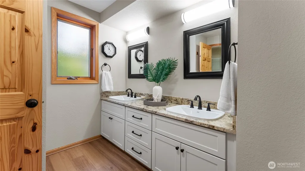 13829 101st Place NE Kirkland WA 98034