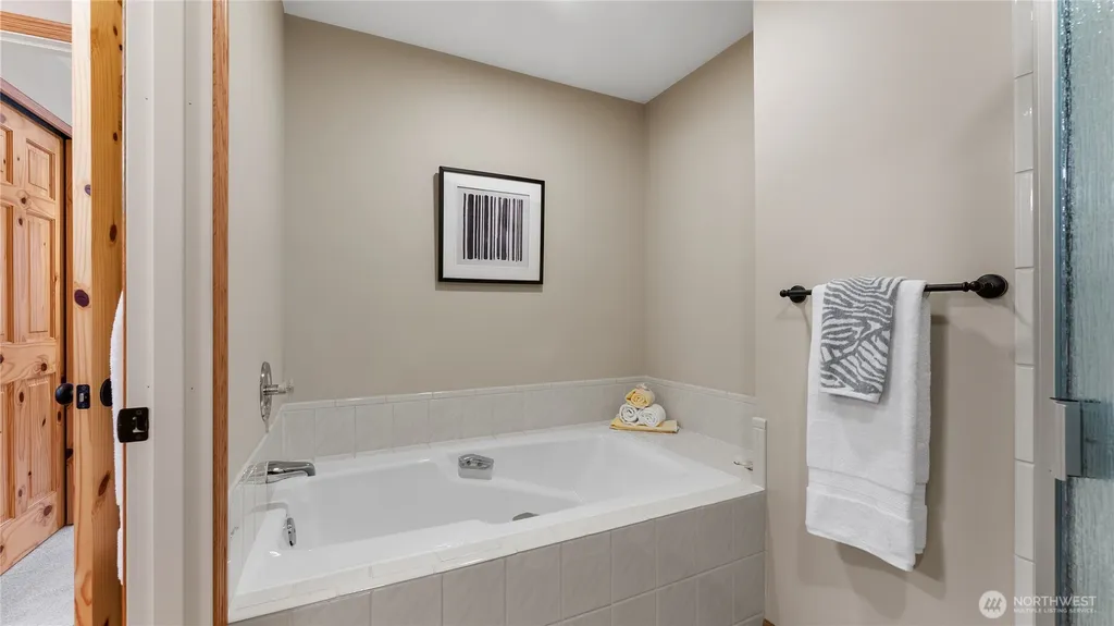13829 101st Place NE Kirkland WA 98034