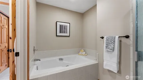 13829 101st Place NE Kirkland WA 98034