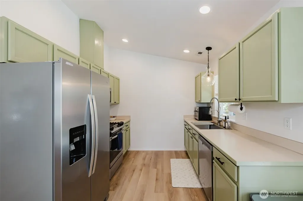 171 E Skylark Court Allyn WA 98524