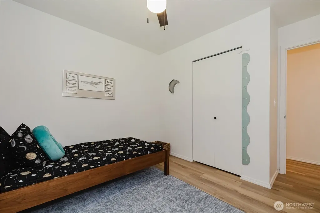 171 E Skylark Court Allyn WA 98524