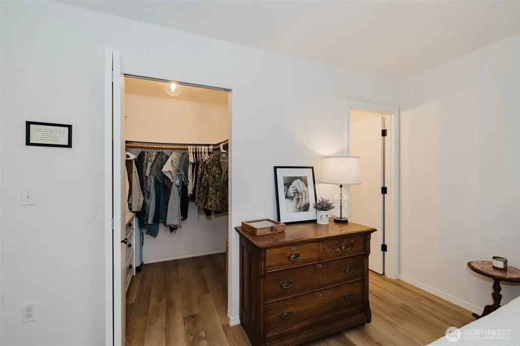 171 E Skylark Court Allyn WA 98524