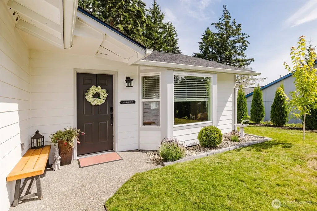 171 E Skylark Court Allyn WA 98524