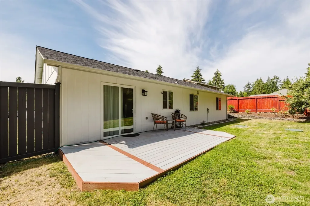 171 E Skylark Court Allyn WA 98524