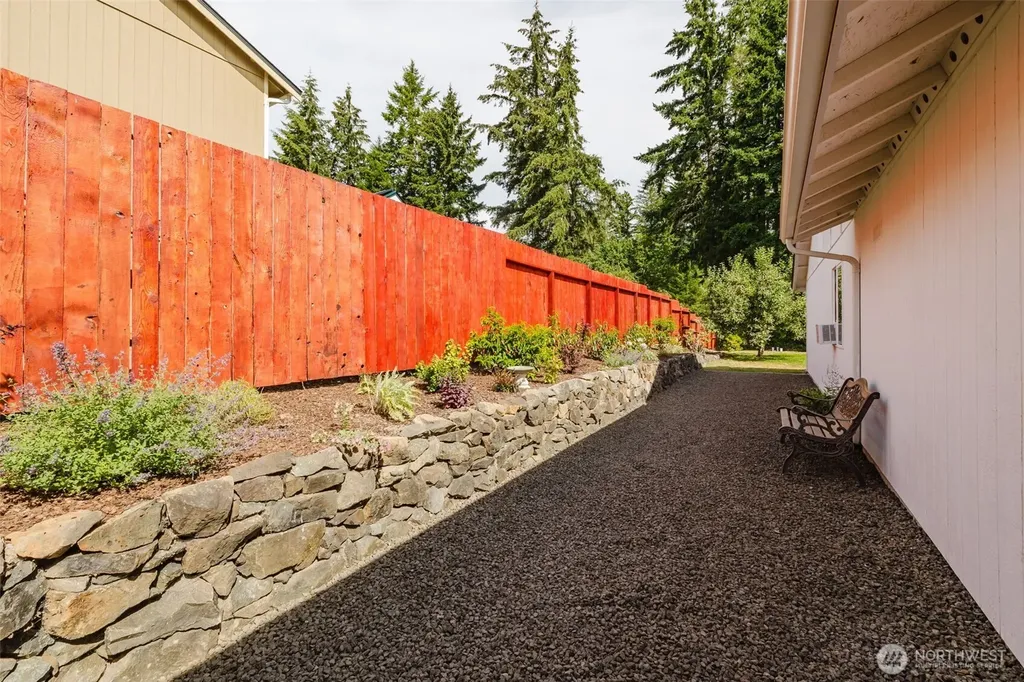 171 E Skylark Court Allyn WA 98524