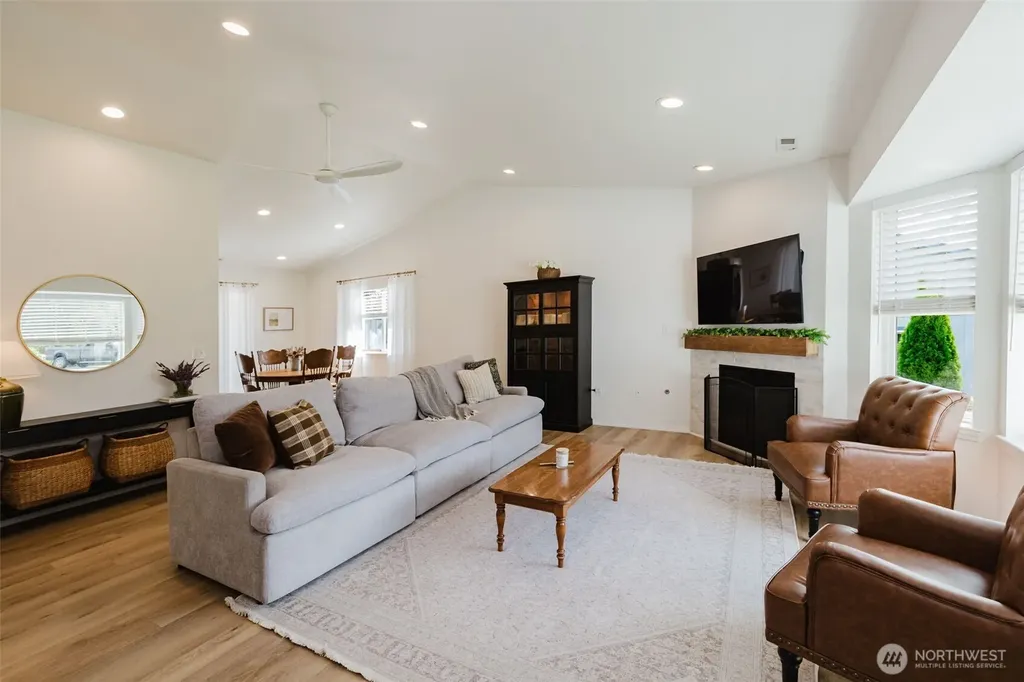 171 E Skylark Court Allyn WA 98524
