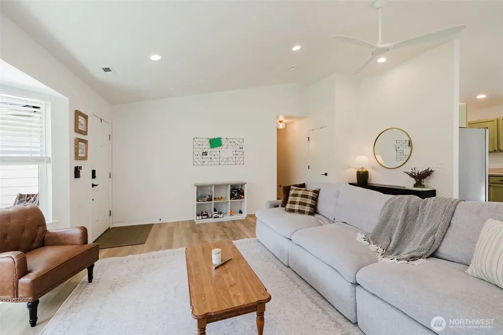 171 E Skylark Court Allyn WA 98524