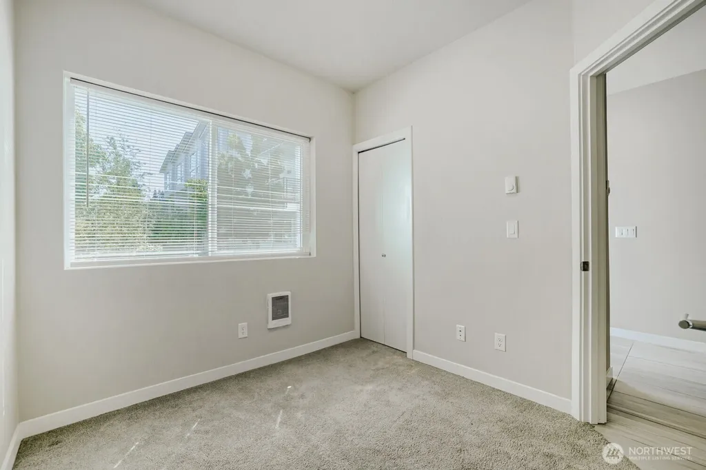 8607 22nd Place NE Seattle WA 98115