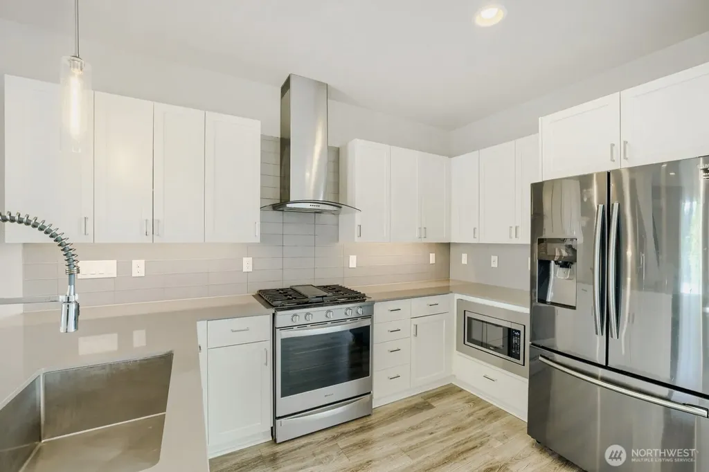 8607 22nd Place NE Seattle WA 98115
