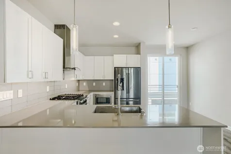 8607 22nd Place NE Seattle WA 98115