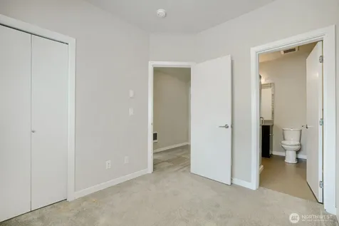 8607 22nd Place NE Seattle WA 98115