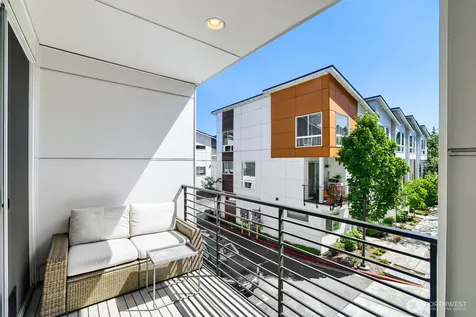 8607 22nd Place NE Seattle WA 98115