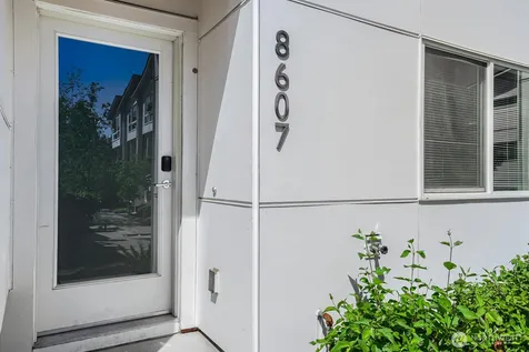 8607 22nd Place NE Seattle WA 98115