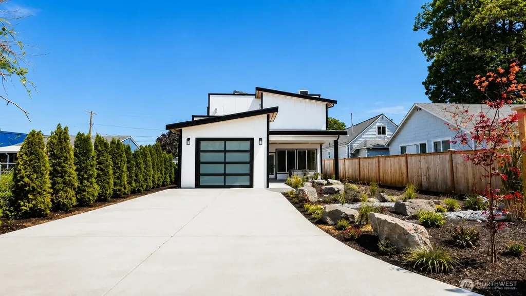 807 2nd Avenue N Kent WA 98032