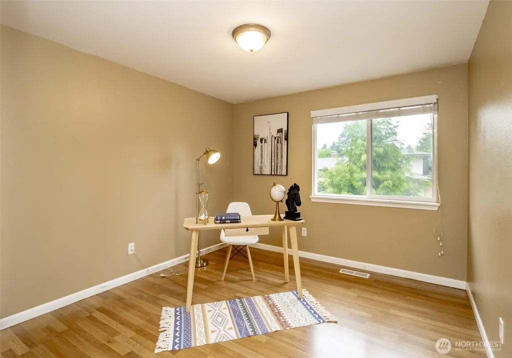 32624 35th Avenue SW Federal Way WA 98023