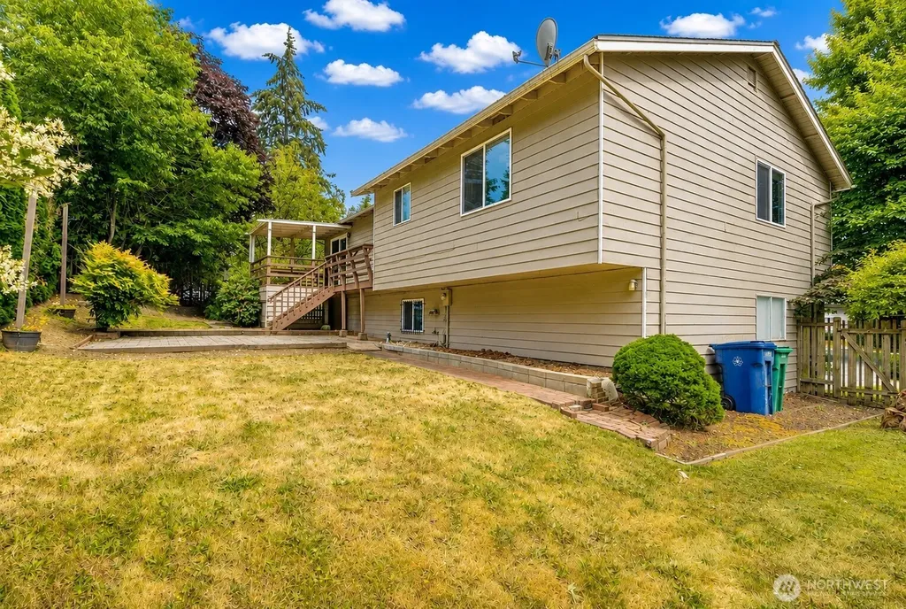 32624 35th Avenue SW Federal Way WA 98023