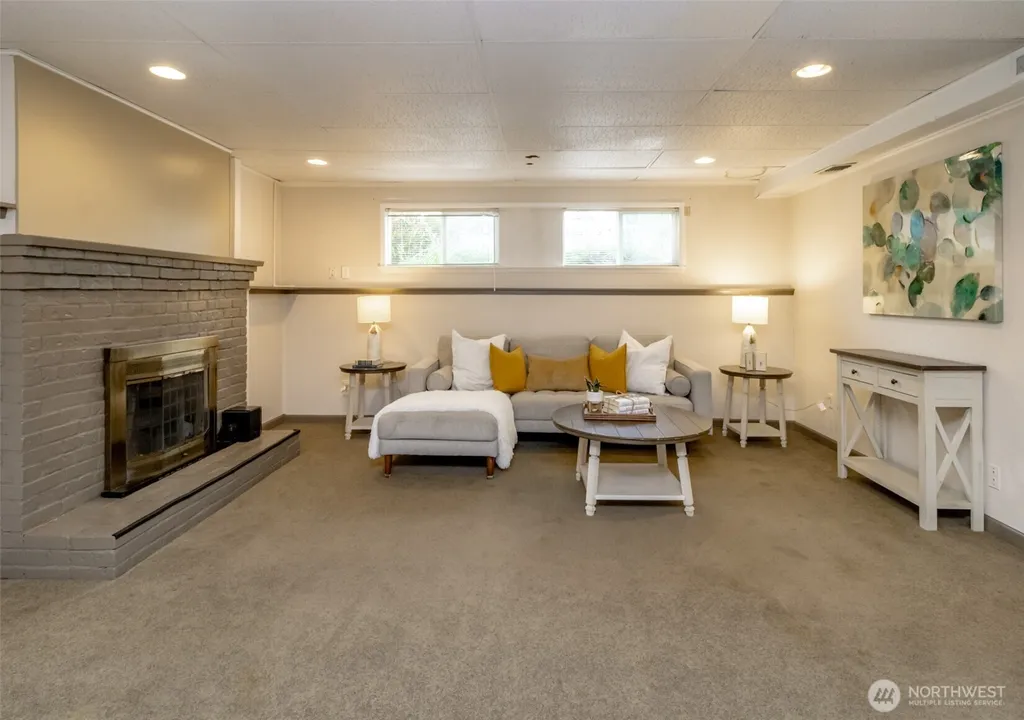 32624 35th Avenue SW Federal Way WA 98023