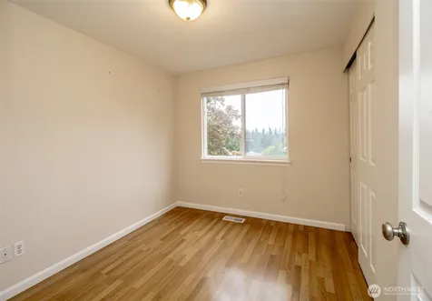 32624 35th Avenue SW Federal Way WA 98023