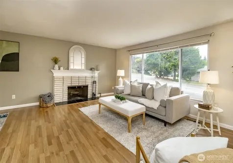 32624 35th Avenue SW Federal Way WA 98023