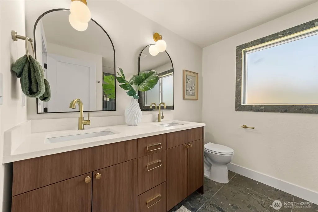 16719 SE 4th Place Bellevue WA 98008