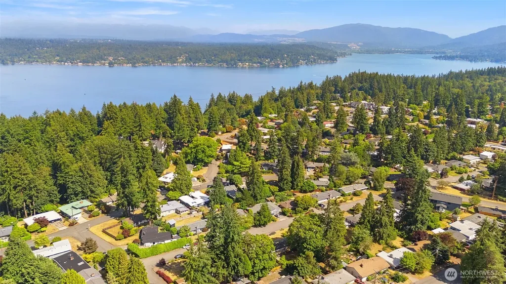 16719 SE 4th Place Bellevue WA 98008