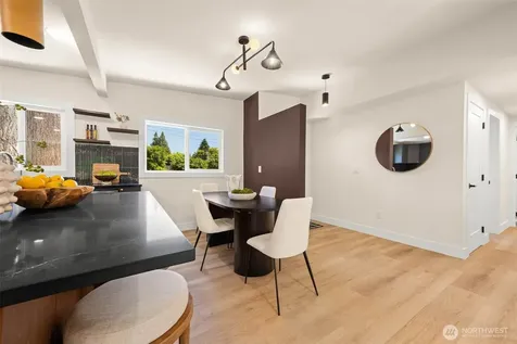 16719 SE 4th Place Bellevue WA 98008